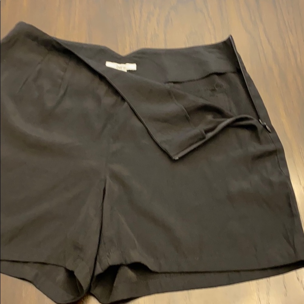 Bar III Black High-Waisted Dressy Shorts, Size SM